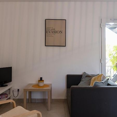 Les Lauriers D'Aimee Pour 4 Pers Apartman Mirabel-et-Blacons Kültér fotó